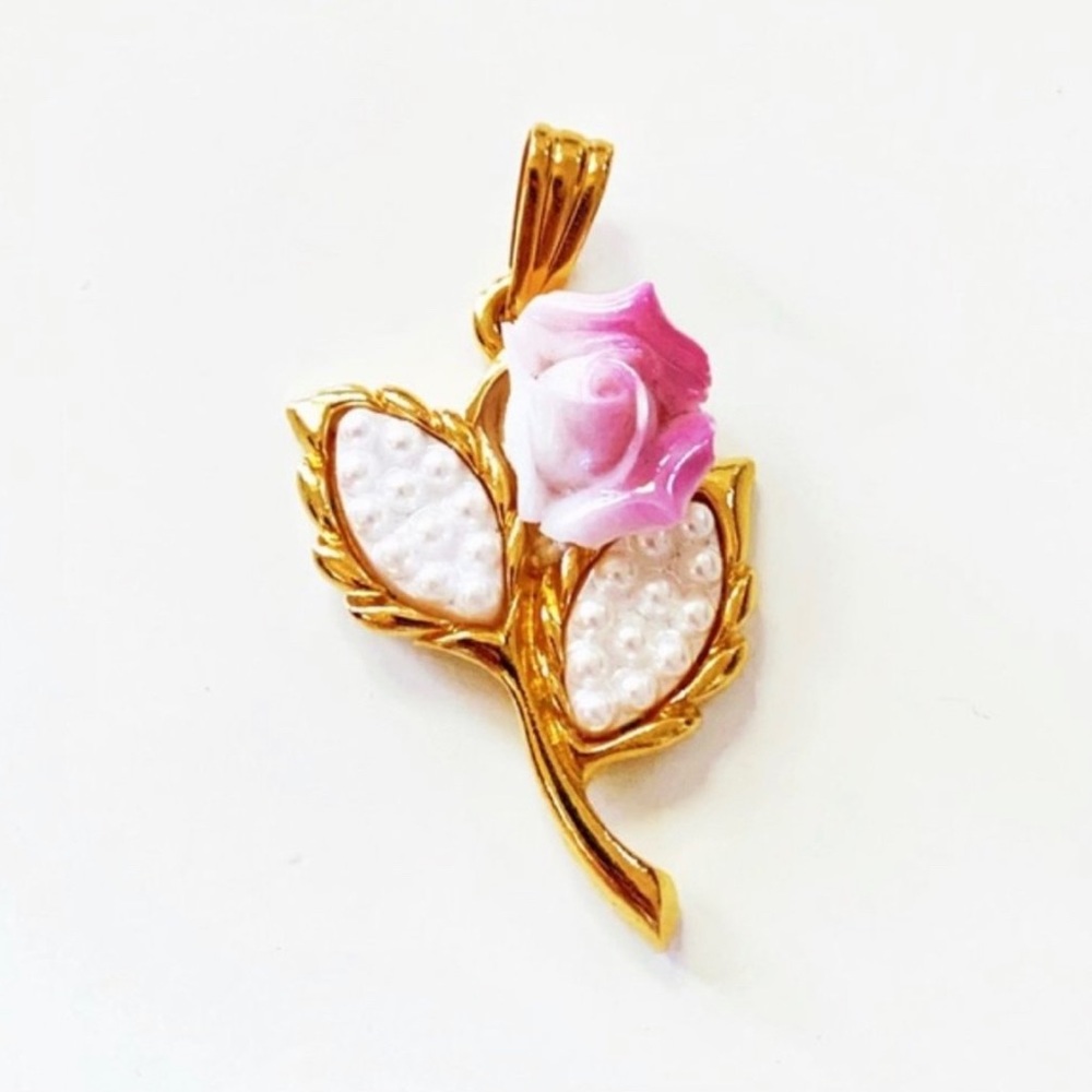 Vintage Coquette Rose Pendent with Pearl Details